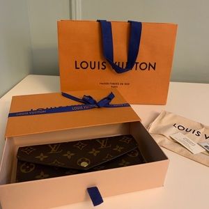 Louis Vuitton Sarah Wallet